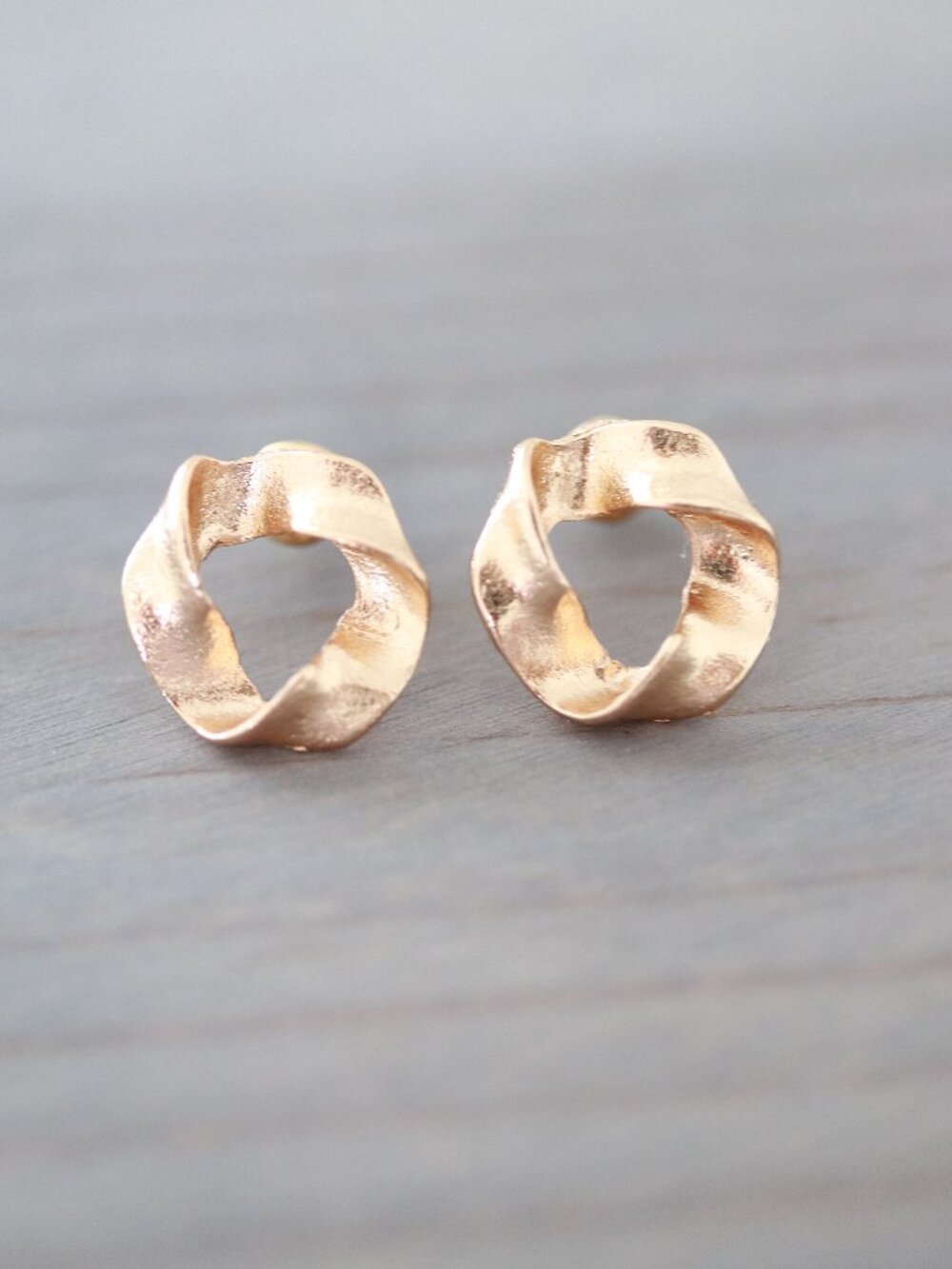 13mm Flat Twist Geometrical Style Stud Earrings 18k Gold Plated